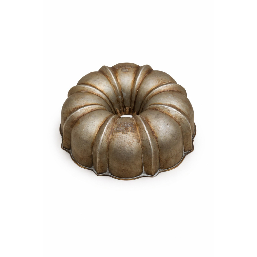 Vtg Bundt Pan Northland Aluminum 10.5” Heavy Tube Cake Pan USA Brown Interior